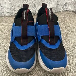 Boy sketcher blue sneakers size 5